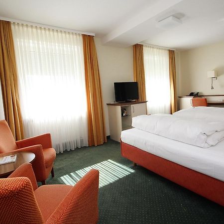 Hotel Leopold Мюнхен Екстериор снимка