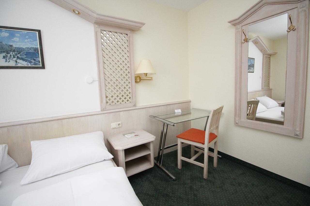 Hotel Leopold Мюнхен Екстериор снимка