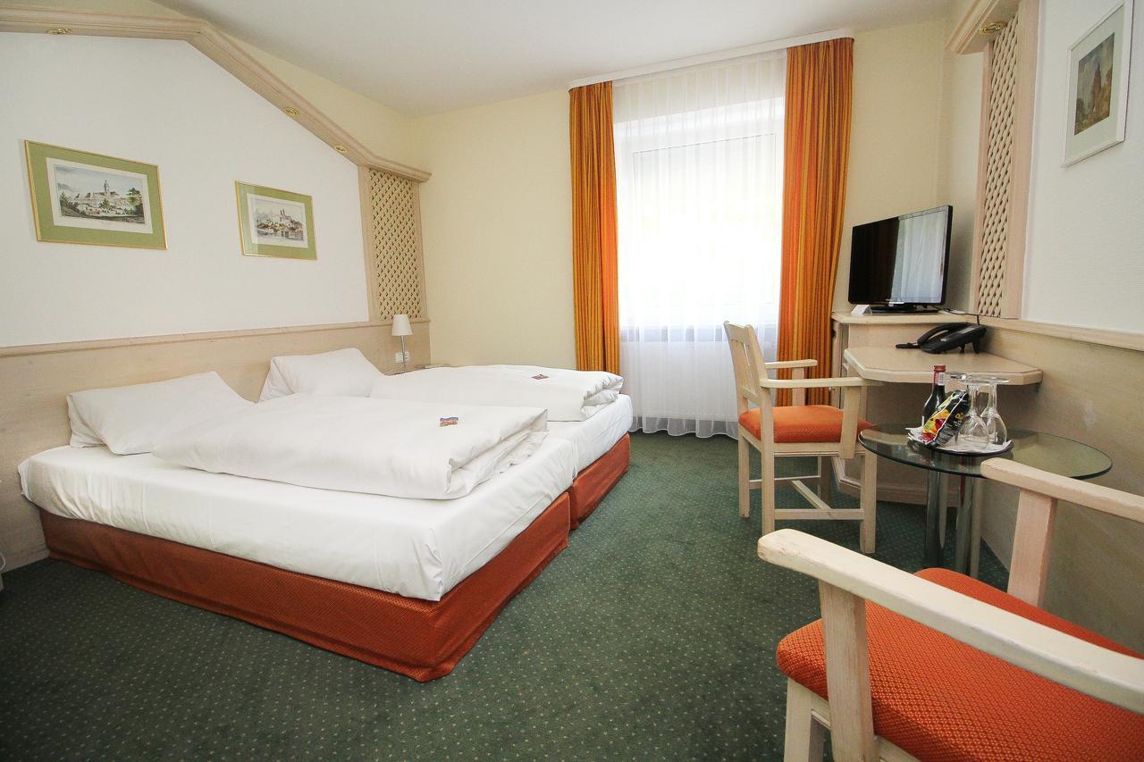 Hotel Leopold Мюнхен Екстериор снимка