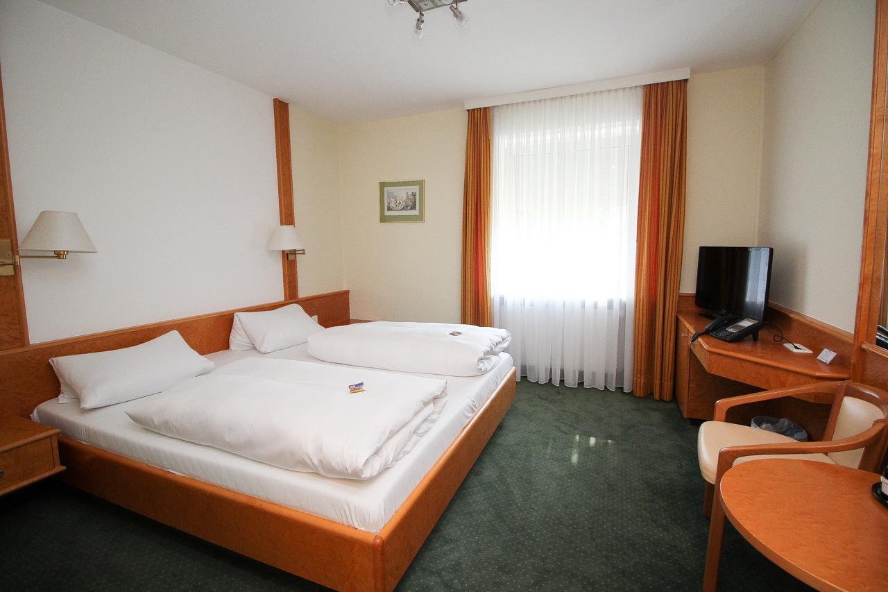 Hotel Leopold Мюнхен Екстериор снимка