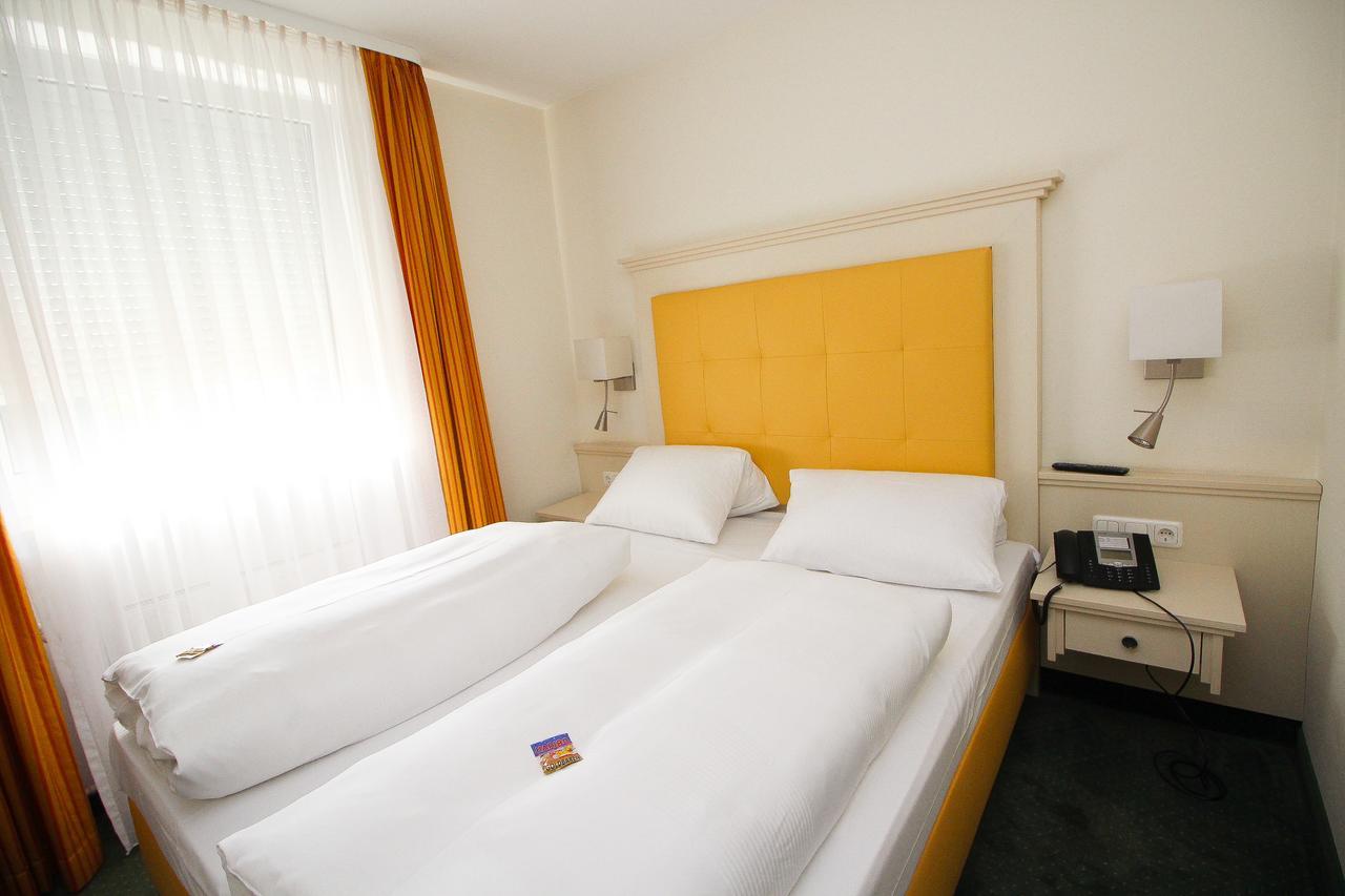Hotel Leopold Мюнхен Екстериор снимка